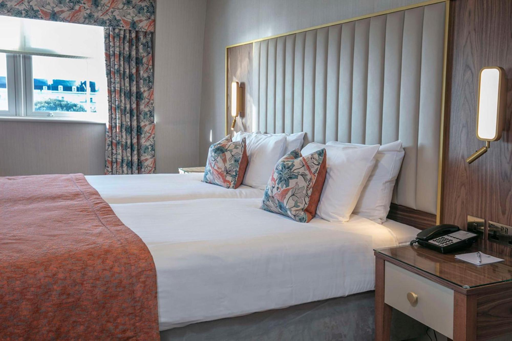 מלון Voco The Clifton Folkestone By Ihg מראה חיצוני תמונה