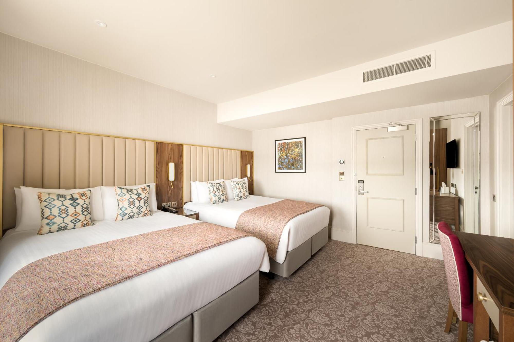 מלון Voco The Clifton Folkestone By Ihg מראה חיצוני תמונה