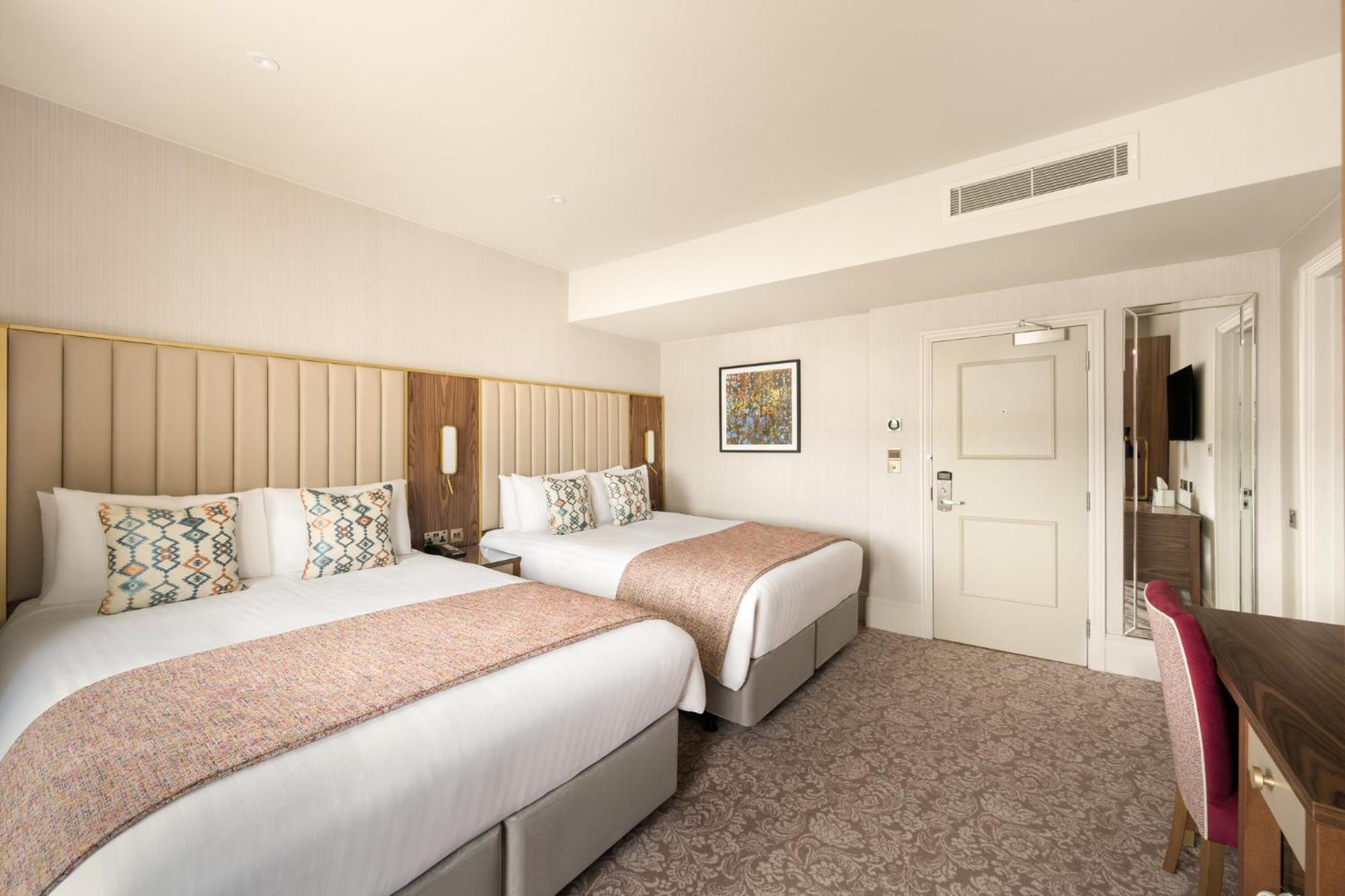 מלון Voco The Clifton Folkestone By Ihg מראה חיצוני תמונה